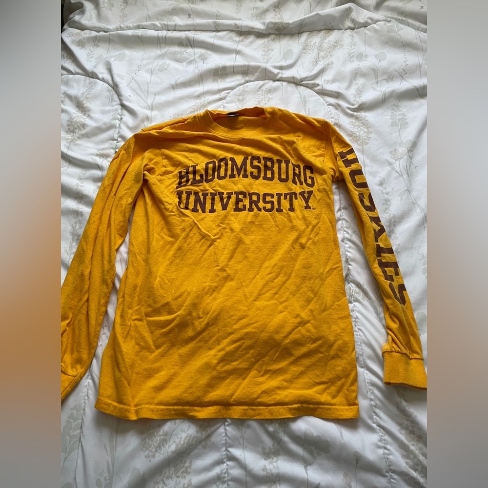University T-shirt - S